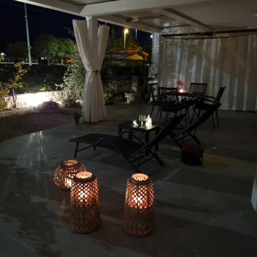 Apartman Magnolija อูมัค ภายนอก รูปภาพ