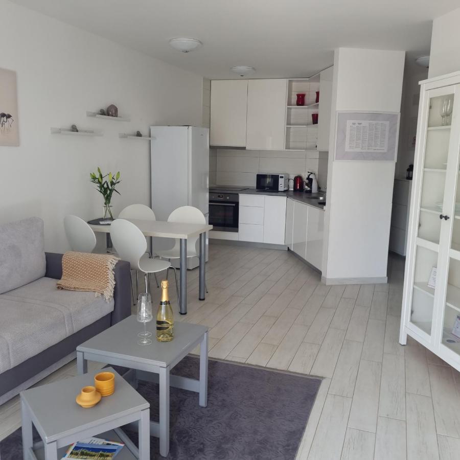 Apartman Magnolija อูมัค ภายนอก รูปภาพ