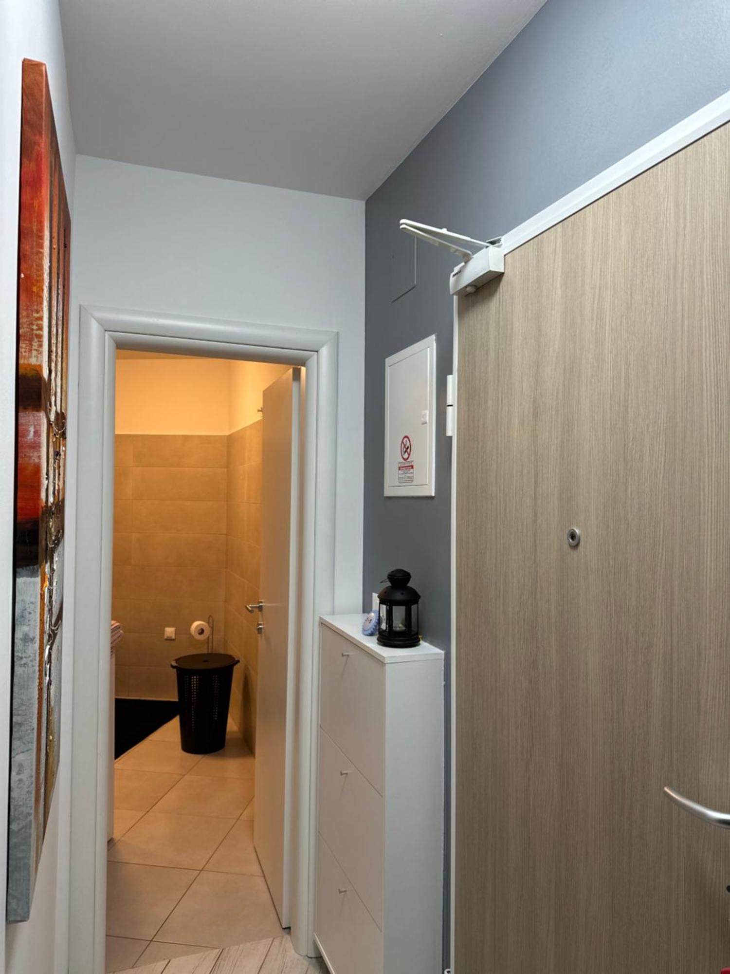 Apartman Magnolija อูมัค ภายนอก รูปภาพ