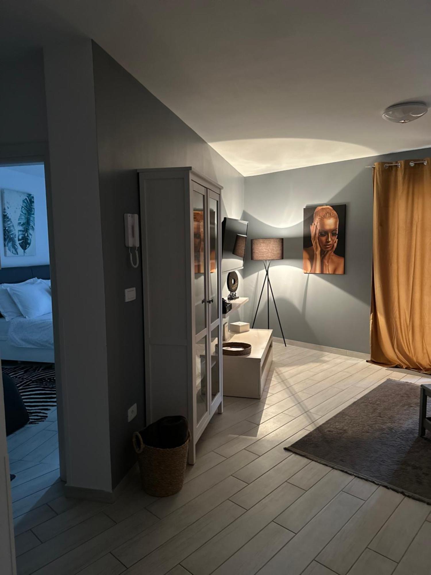 Apartman Magnolija อูมัค ภายนอก รูปภาพ